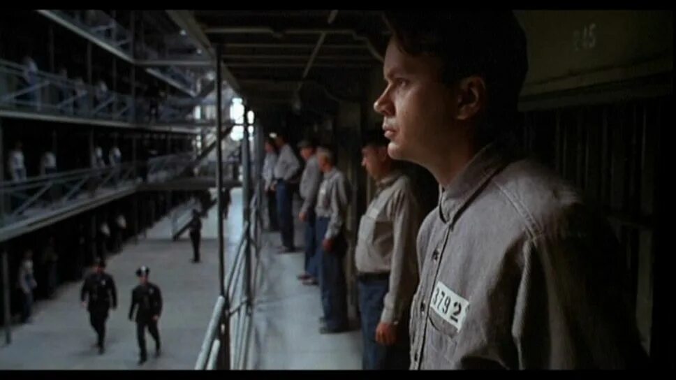 Побег раньше. Побег из Шоушенка тюрьма. Фильм побег из тюрьмы Шоушенка. Тюрьма из побег из Шоушенка. «Побег из тюрьмы» 1994 Эдриан Броуди.