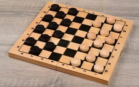 Игра в шашки в первые