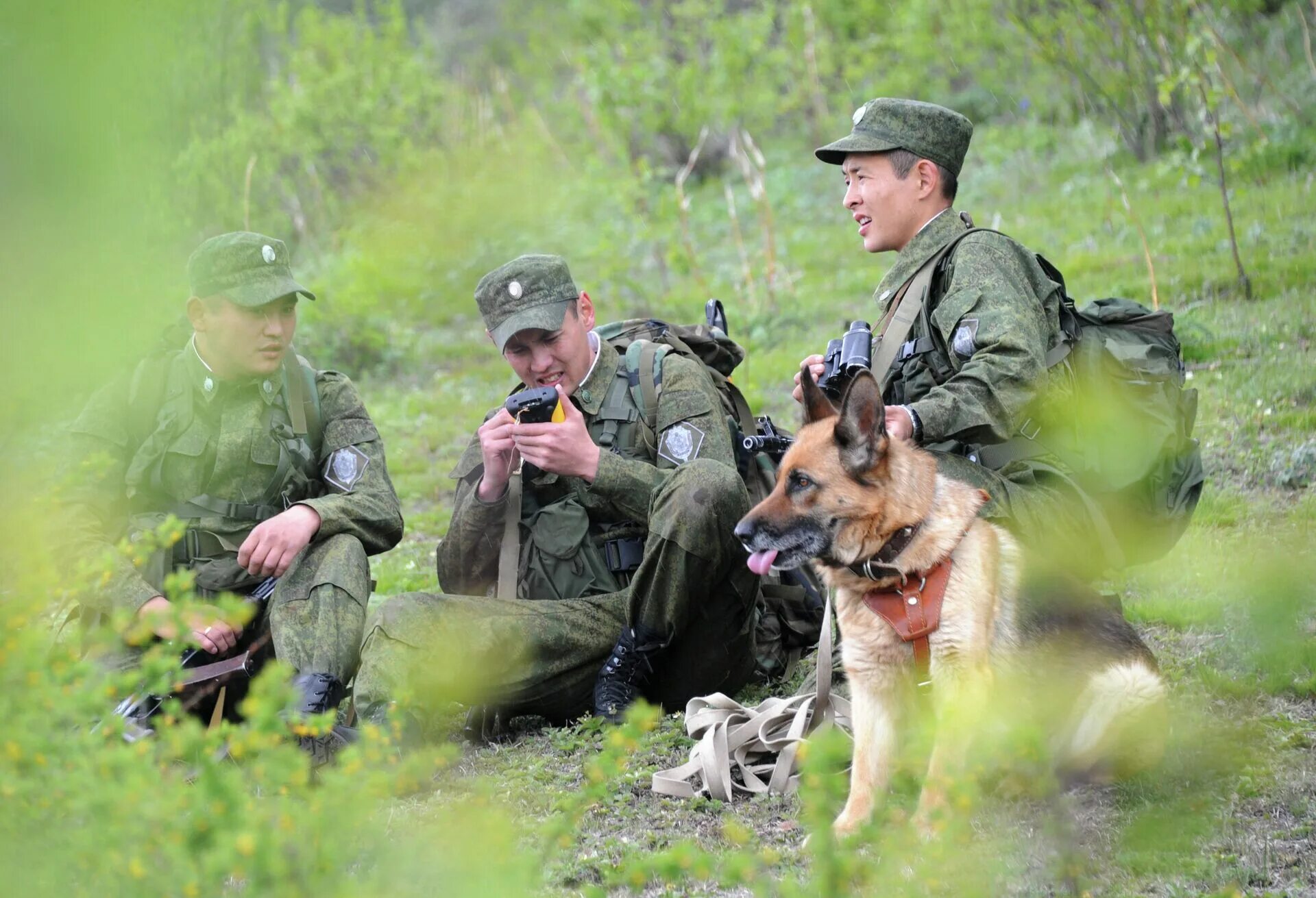 Военный дозор. Пограничные войска - погранцы. Охрана границы.