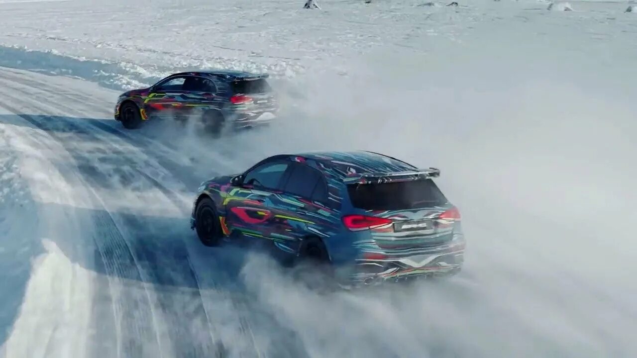 Drifting snow. Мерседес дрифт. Mercedes AMG Drift. Снежный дрифт. Дрифт по снегу.