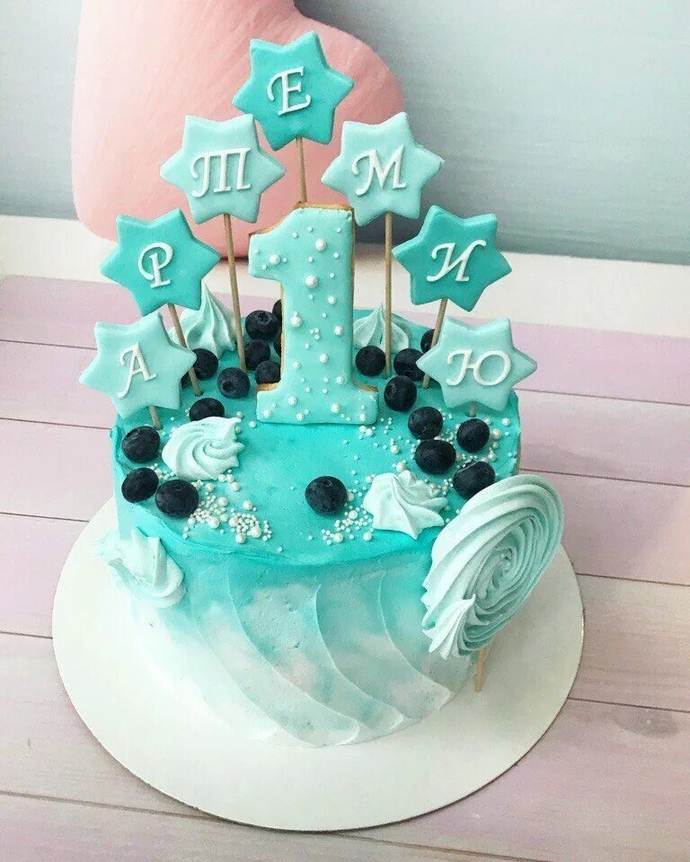 Торт на годик декор. Торт на 1 год мальчику. Тортик на годик. Торт с мишкой для мальчика. Торт на 1 годик мальчику.