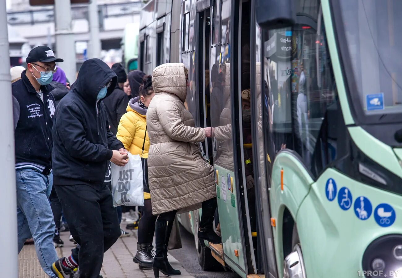 Трамвай модель 71−623 уквз. Trolley square solt lake city. Трамвайная тележка. Норильск транспорт. Пассажирские перевозки красноярск -таёжный-богучаны.