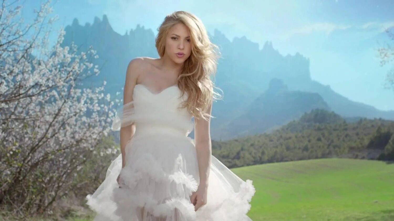 Shakira Empire. Shakira 2014 клип. Shakira Wedding Dress. Клипы замечательно