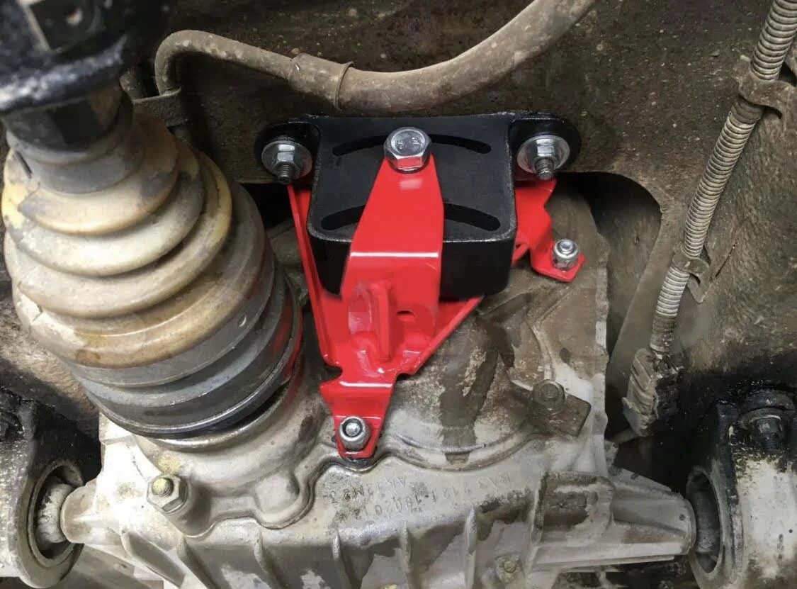 Вибрация нива 2121. Нива 21213 карбюратор плавают обороты. Трясется нива. Плавают обороты на холостом нива 21214. Раздатка нива 21214 вибрация.