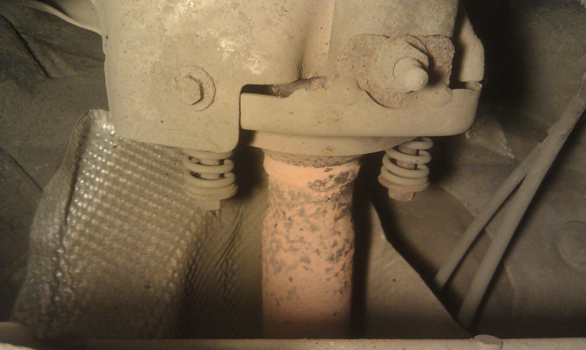 Прокладка глушителя рено меган 2. Уплотнительное кольцо глушителя рено меган 2. Кронштейн глушителя рено меган 3. Кронштейн глушителя рено меган 2. Резинка глушителя рено меган 2.