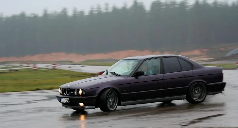 Е34 тевзадзе. BMW e34 Тевзадзе. BMW e34 m5 Daytona Violet. BMW 5 e34 Тевзадзе. BMW e34 oom 500.