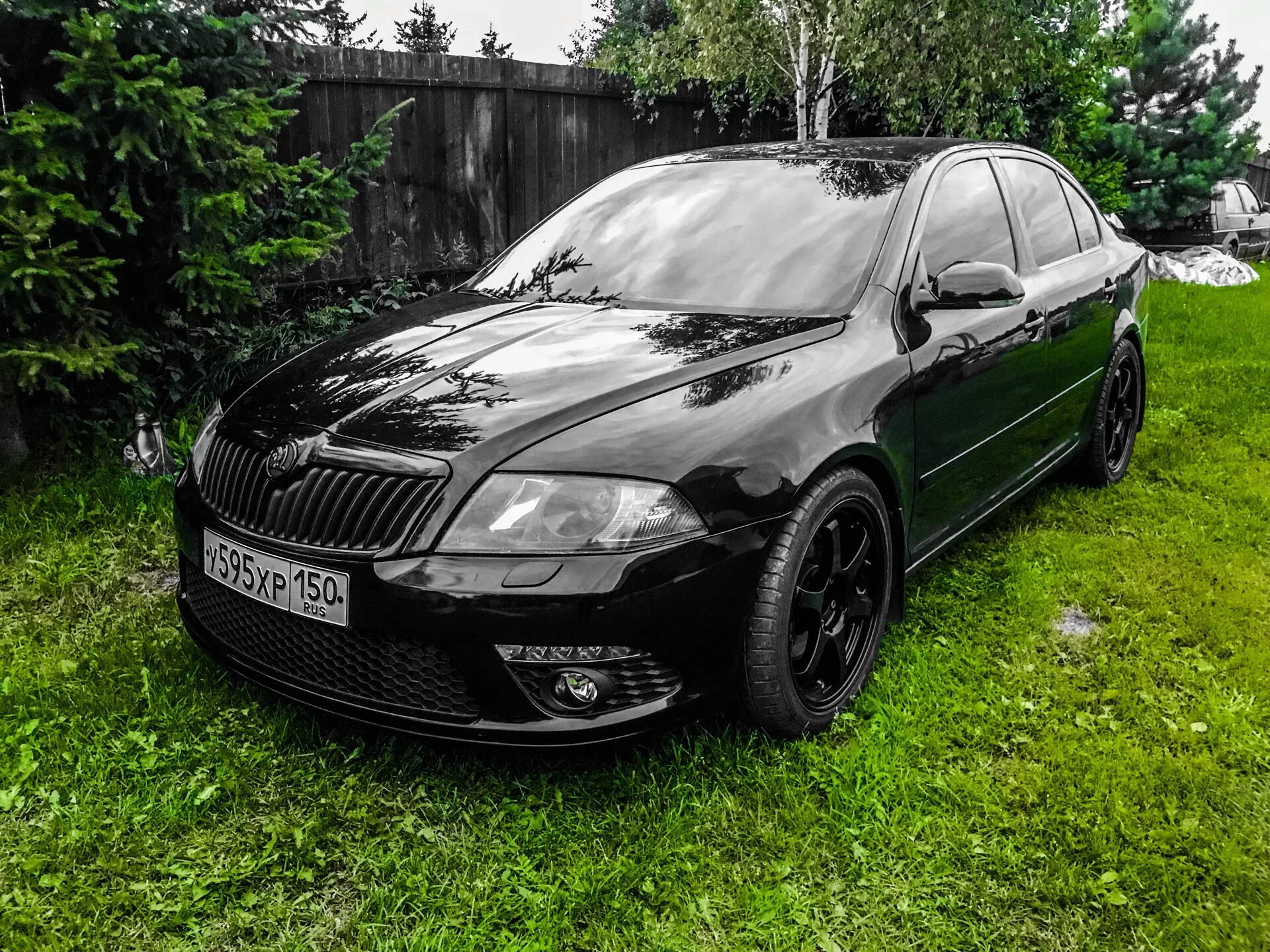 Тюнинг skoda. Skoda Octavia a5 RS черная. Шкода Октавия а5 РС. Шкода актавия а 5 чёрная. Skoda Octavia a5 2005.