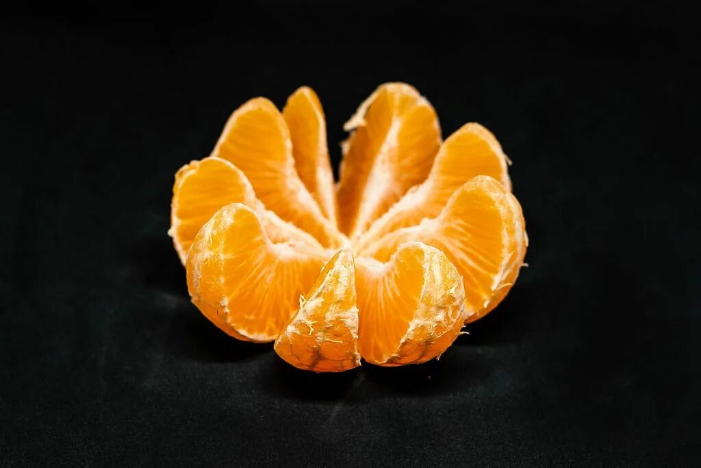 Части апельсина. Мандарин квадрат. Мандарин 3d модель. Разделить апельсин.