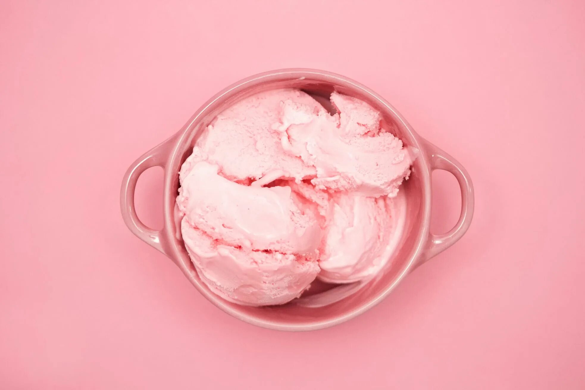 Мороженое розовый. Розовый крем. Сладости розовый. Нежные сладости.