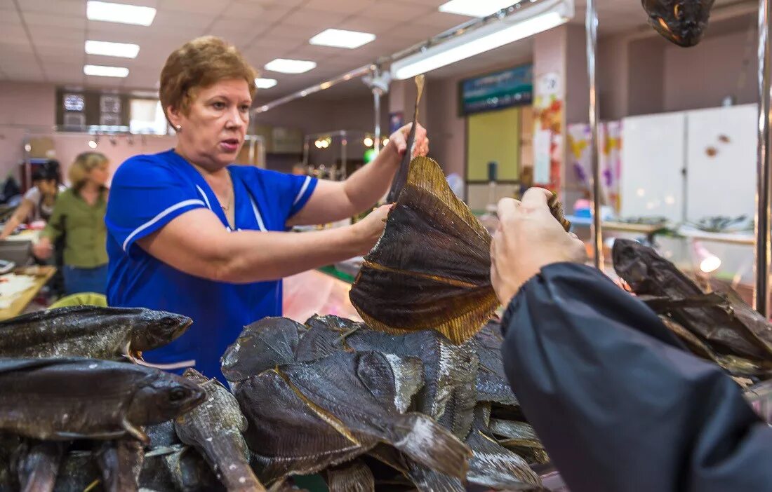 Магадан рыбный рынок. Магаданская рыба. Морские рыбы в Магадане. Рыба из Магадана.