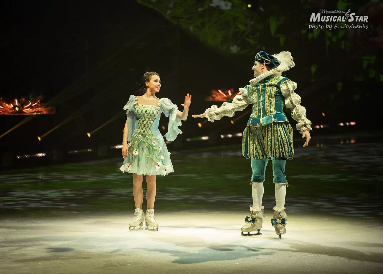 мюзикл на льду. аленький цветочек ледовое шоу сочи. аленький цветочек ледовый мюзикл татьяны навки. мюзикл на льду. ледовое шоу спящая красавица спб 2023.