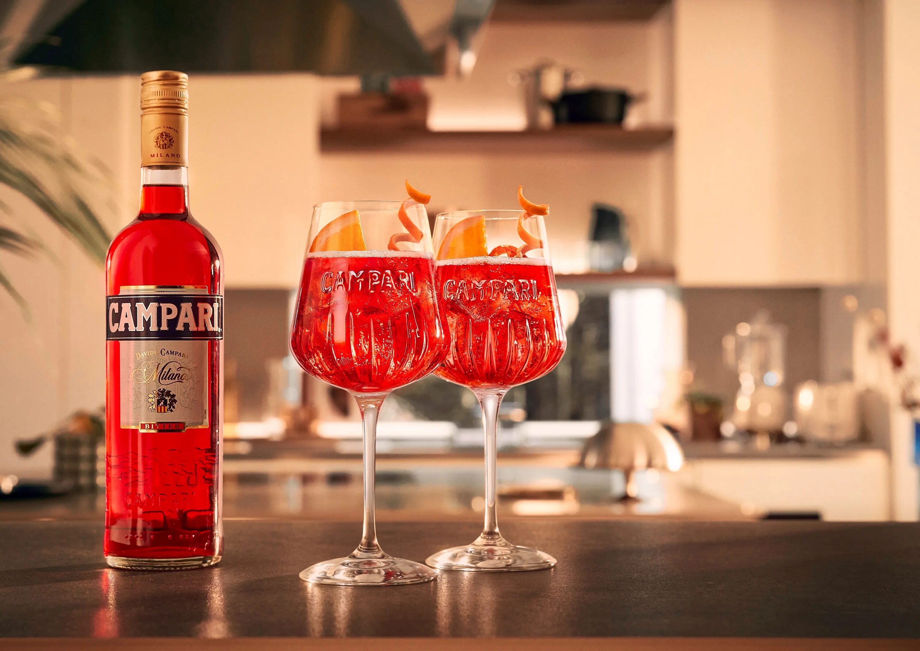 Аперитив кампари. Кампари 0. Биттер кампари (campari). Ликер кампари биттер. Биттер кампари крепость.
