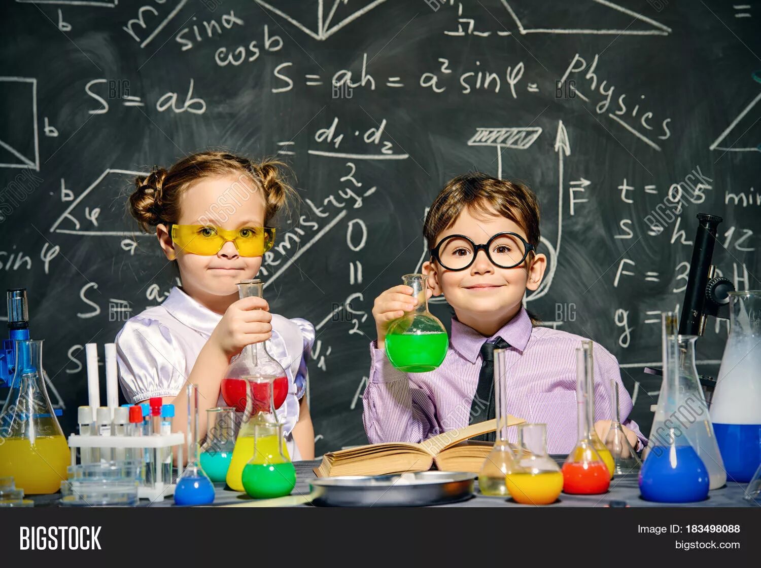 Химия для детей. Наука для детей. Дети изучают науку. Химия дети школа. Уроки быть ученым