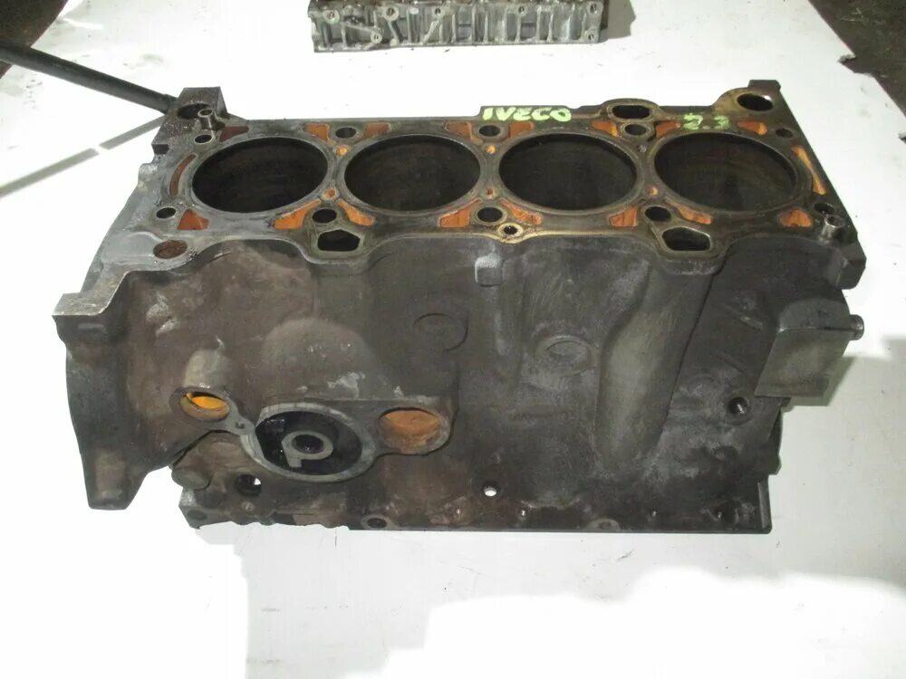 Двс iveco 8460 блок. Блок цилиндров ивеко. Блок цилиндров ивеко. Шорт блок ивеко 2. Гбц iveco 8140.
