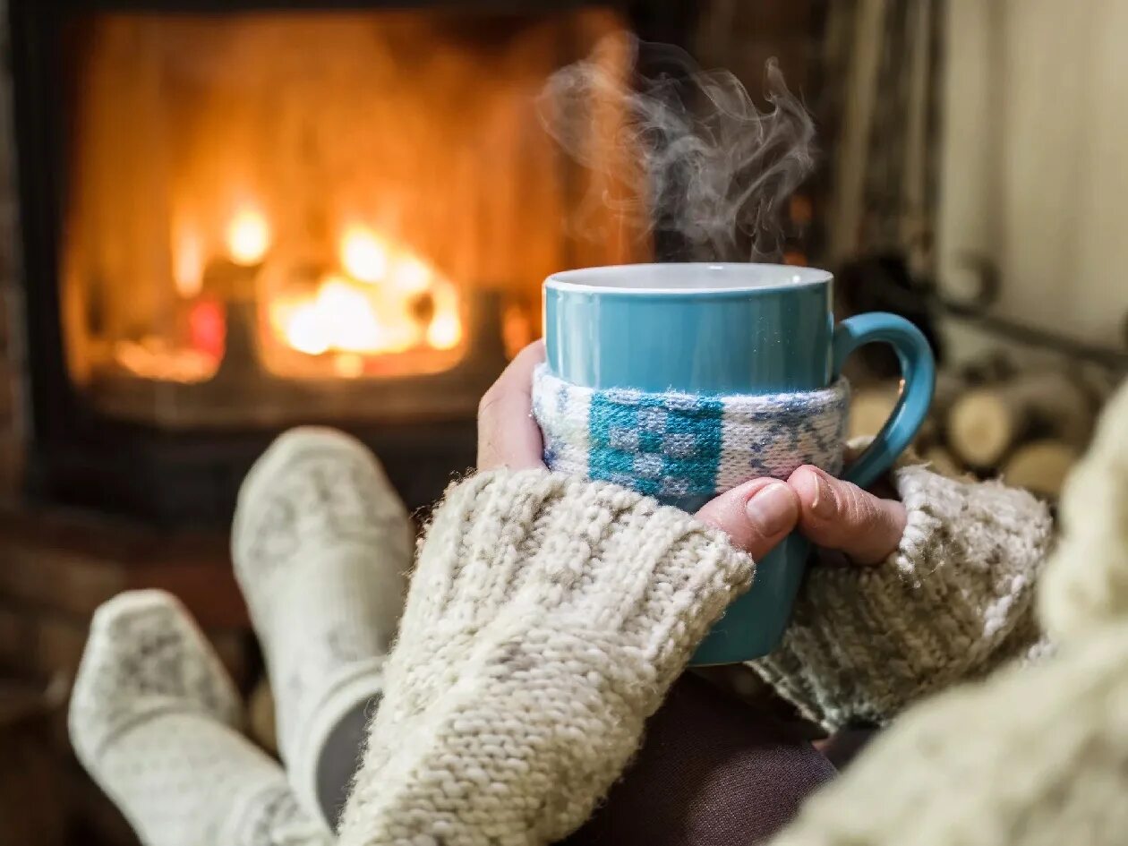 Warm winter. Чай зимний. Зимний уют. Камин плед чай. Зима чай.