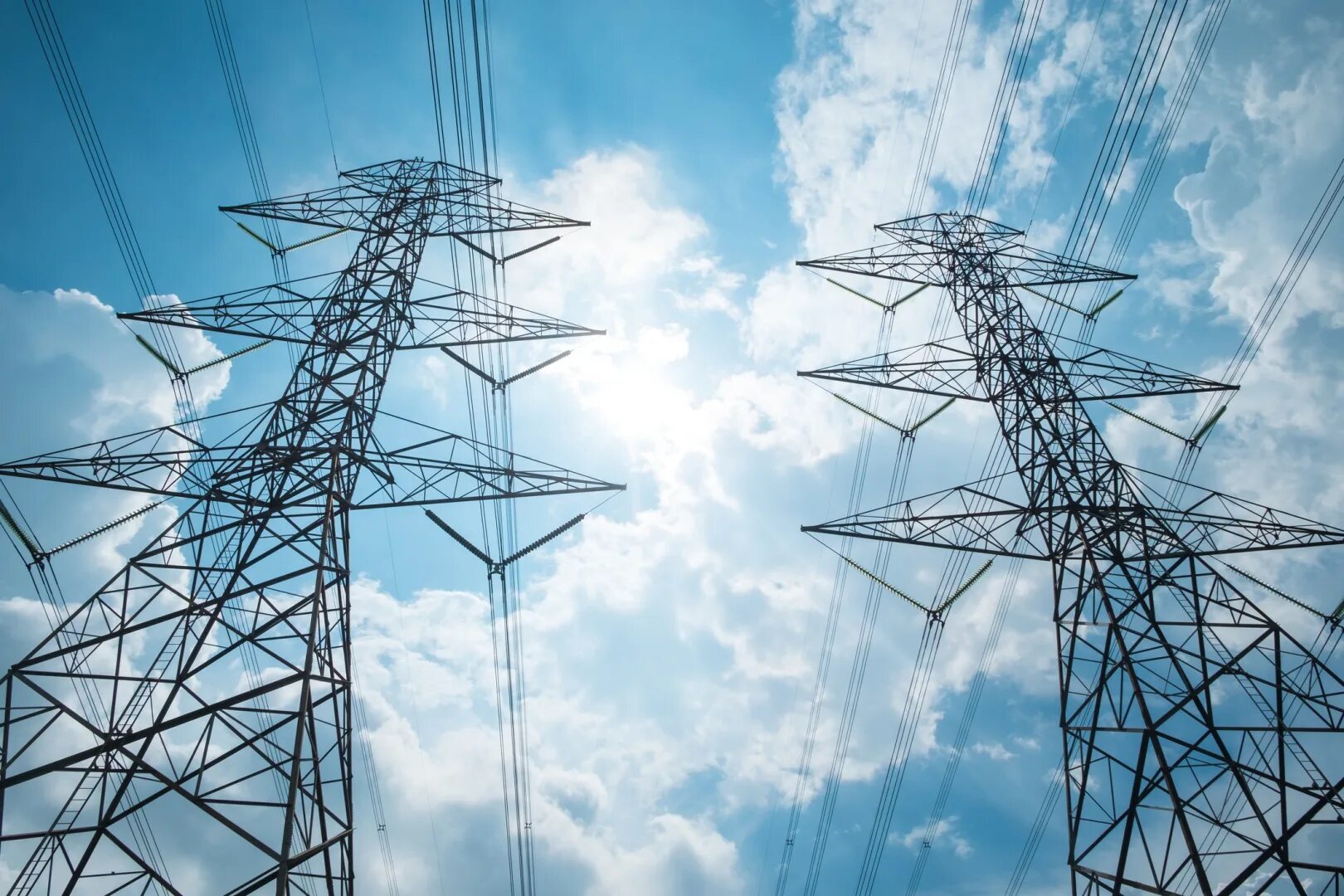 Столб с проводами. Проект сетей электроснабжения. Воздушные линии. Какие бывают объекты электроэнергии. Связи в электроэнергии.