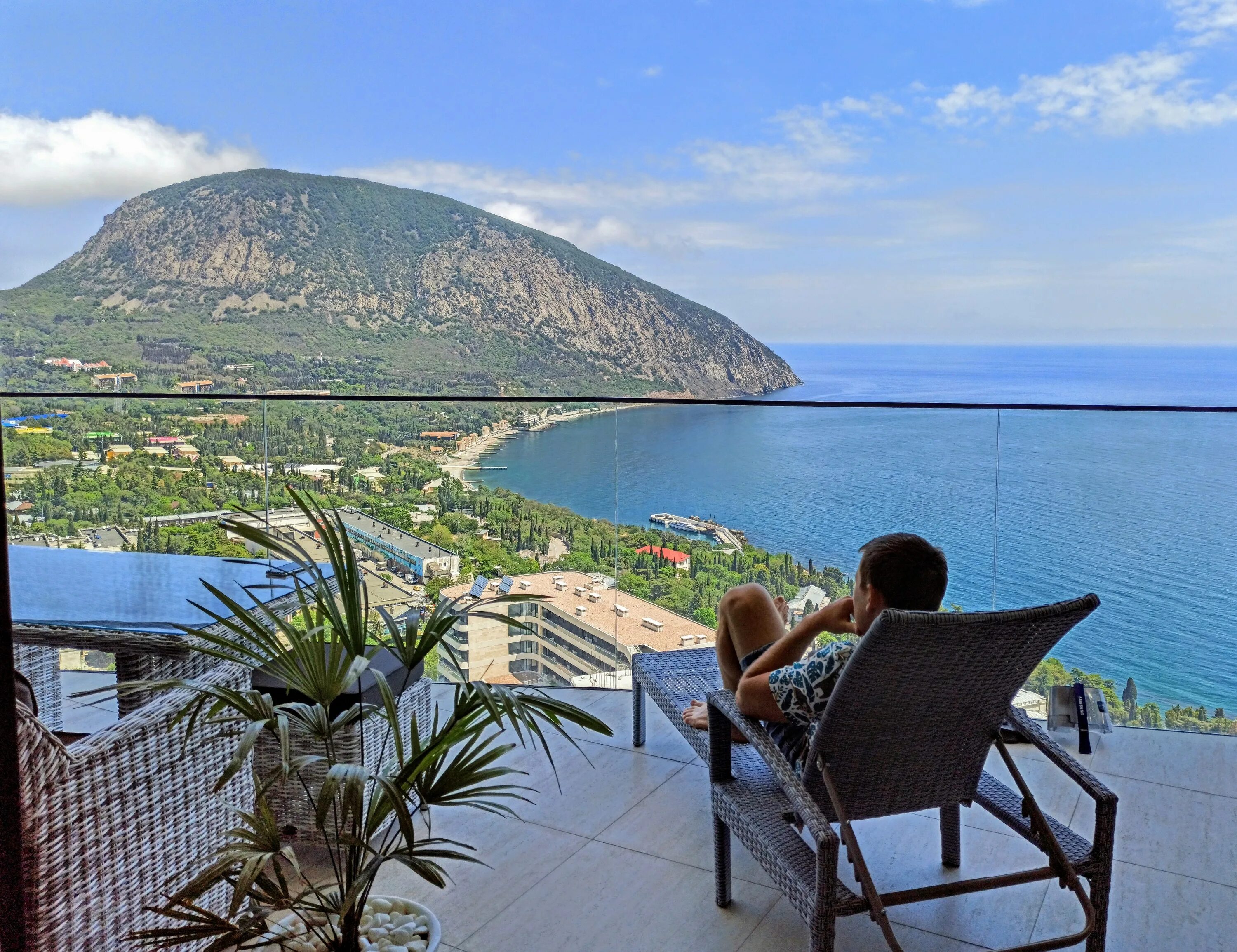мыс фиолент фотосессия. крым севастополь мыс фиолент. алушта ласточкино гнездо. утес алушта санта барбара. скала дива ялта.