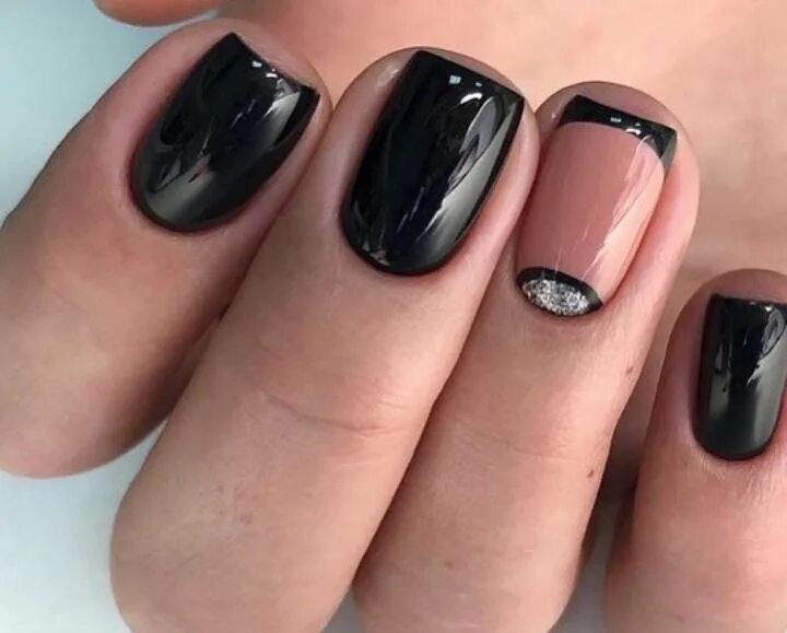 темный маникюр. темные короткие ногти 2023. тёмный маникюр на короткие. темные короткие ногти 2023. темные короткие ногти 2023.