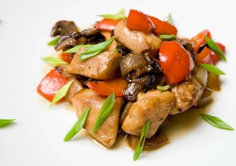 Куриное филе с баклажанами. Филе с баклажанами в духовке. Запеканка из баклажанов с помидорами и сыром в духовке. Куриное филе с баклажанами. Запеченные баклажаны с курицей.