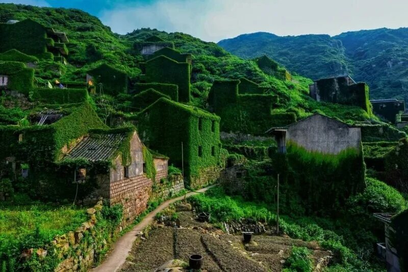 Заброшенная деревня остров шенгси. Хутуван. Рыбацкая деревня в китае шенгси. Рыбацкая деревня хоутоувань. Китайская деревня хутуван.