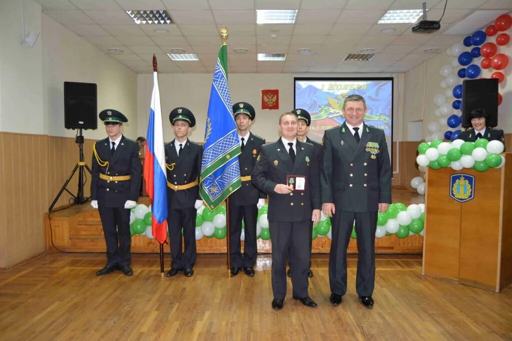 Приставы белгородской области телефон. УФССП Белгород. ФССП России по Белгородской области фотографии. Судебные приставы Белгорода фото. Власов а в судебный пристав Белгород.