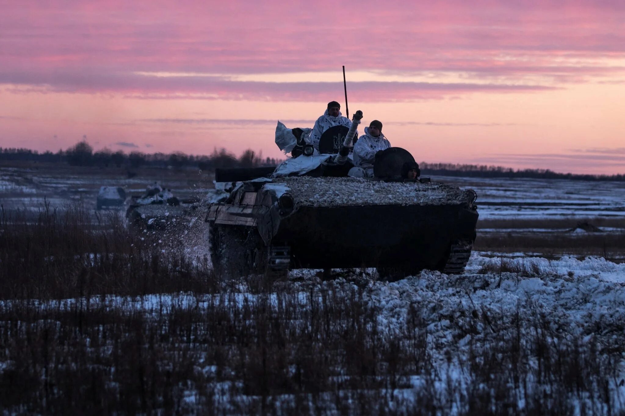 Прорыв российской границы. БМП 2 на Украине. БМП 2 ВСУ. Подбитые БМП В Ростовской области. БМП 2 на Украине зимой.