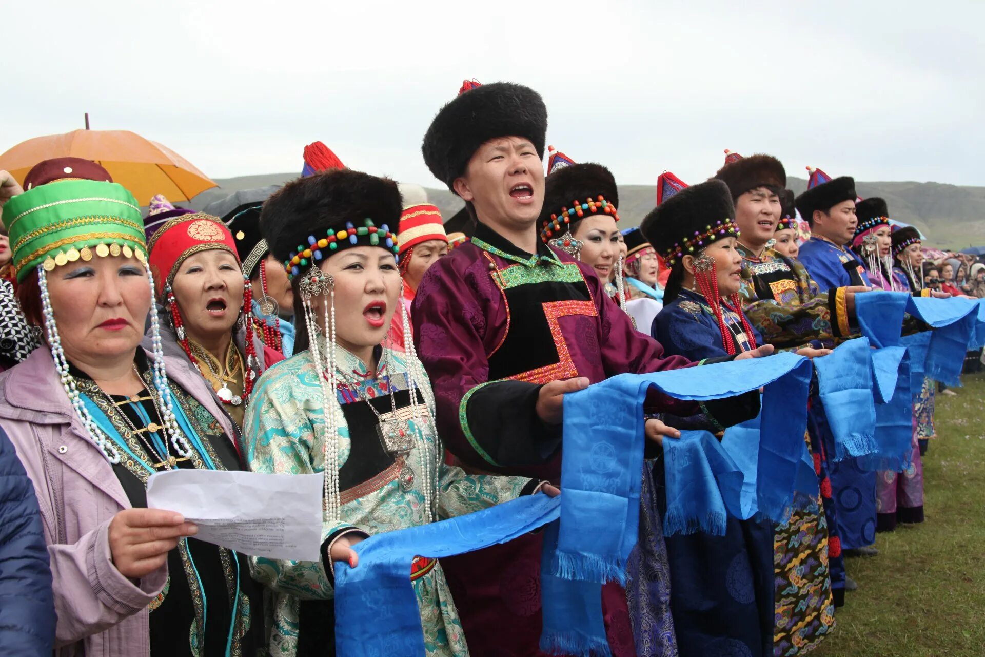 Красноярский край какие народы. Народы Красноярского края. Народности Красноярского края для дошкольников. Костюмы наций Красноярского края. Карта Красноярского края с народностями.