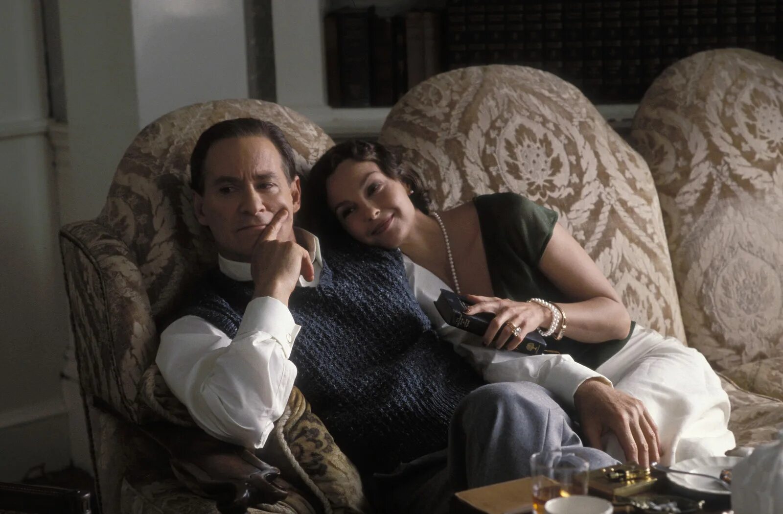 Любимчик 2004. Любимчик 2004. Слушатель 2004 постер. Любимчик 2004. Ashley judd.