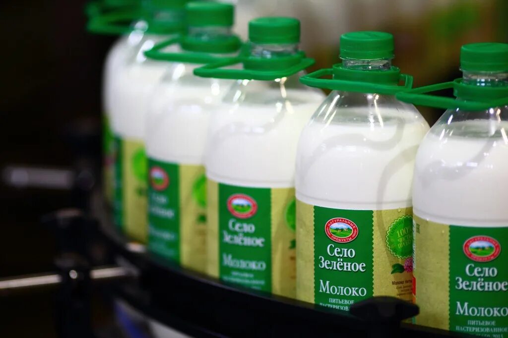 Йогурт лужайкино. Казанский молочный комбинат продукция. Магазин зорька. Милком продукция. Милком ижевск.