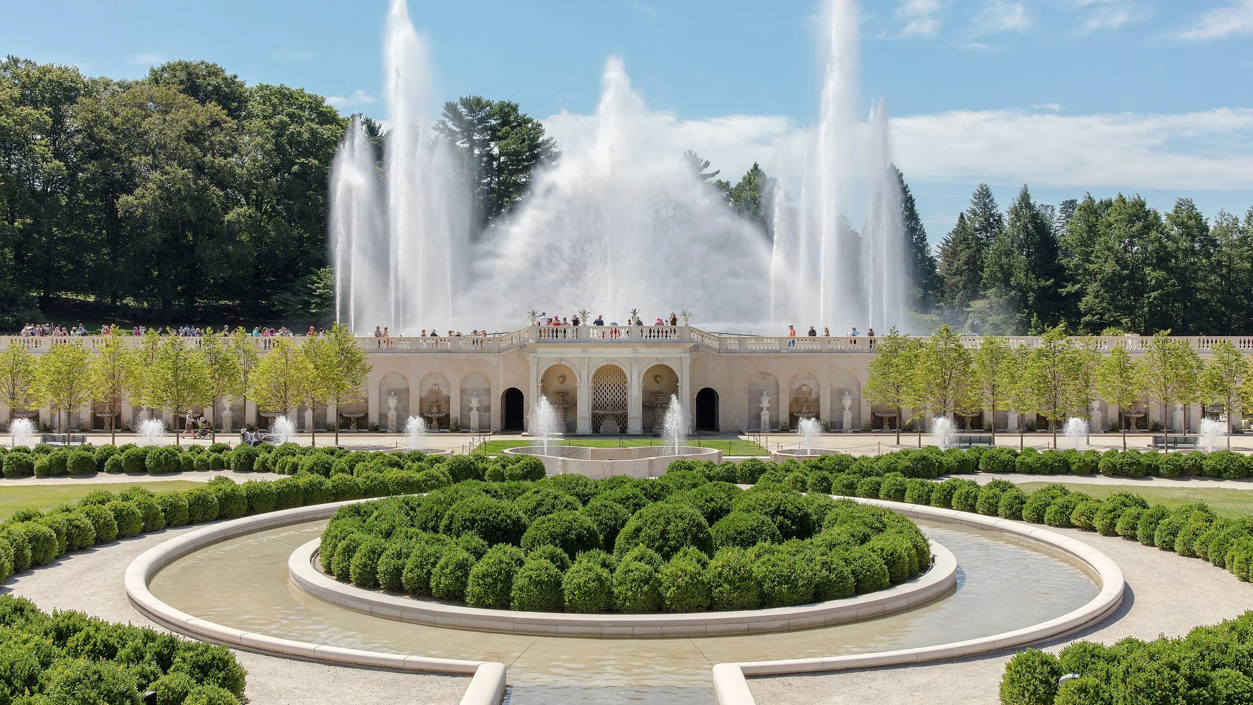 Самые удивительные парки. _Longwood Gardens-сады Лонгвуда. Сады Лонгвуда итальянский фонтан. Канберра фонтан. Фонтан Канберра Таймс.