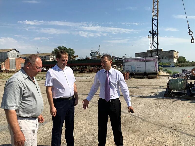 таланов приморско ахтарск. глава администрации приморско-ахтарского района краснодарского края. центр дополнительного образования. мукомольный завод приморско-ахтарск. дежурная часть курган.