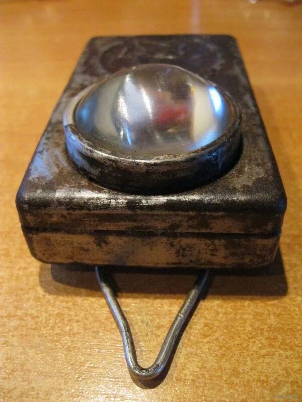 Советский фонарь заря. Акф-2-686 советский карманный фонарик. Фонарик заря ссср. Фонарик заря металлический ссср 80 к. Фонарь карманный заря ссср.