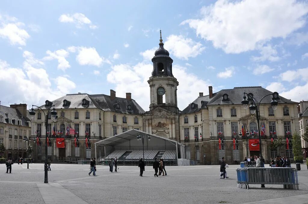 Служить ренне. Ренн Франция достопримечательности. • Rennes, Bretagne, Франция. Ренн Франция метро.