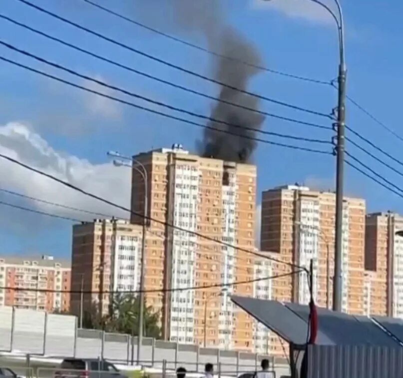 Пожар в москве. Москва пожар дмитровская. Пожар в жилом доме фото. Пожар на дмитровке сейчас. Пожар в москве 2023 07.