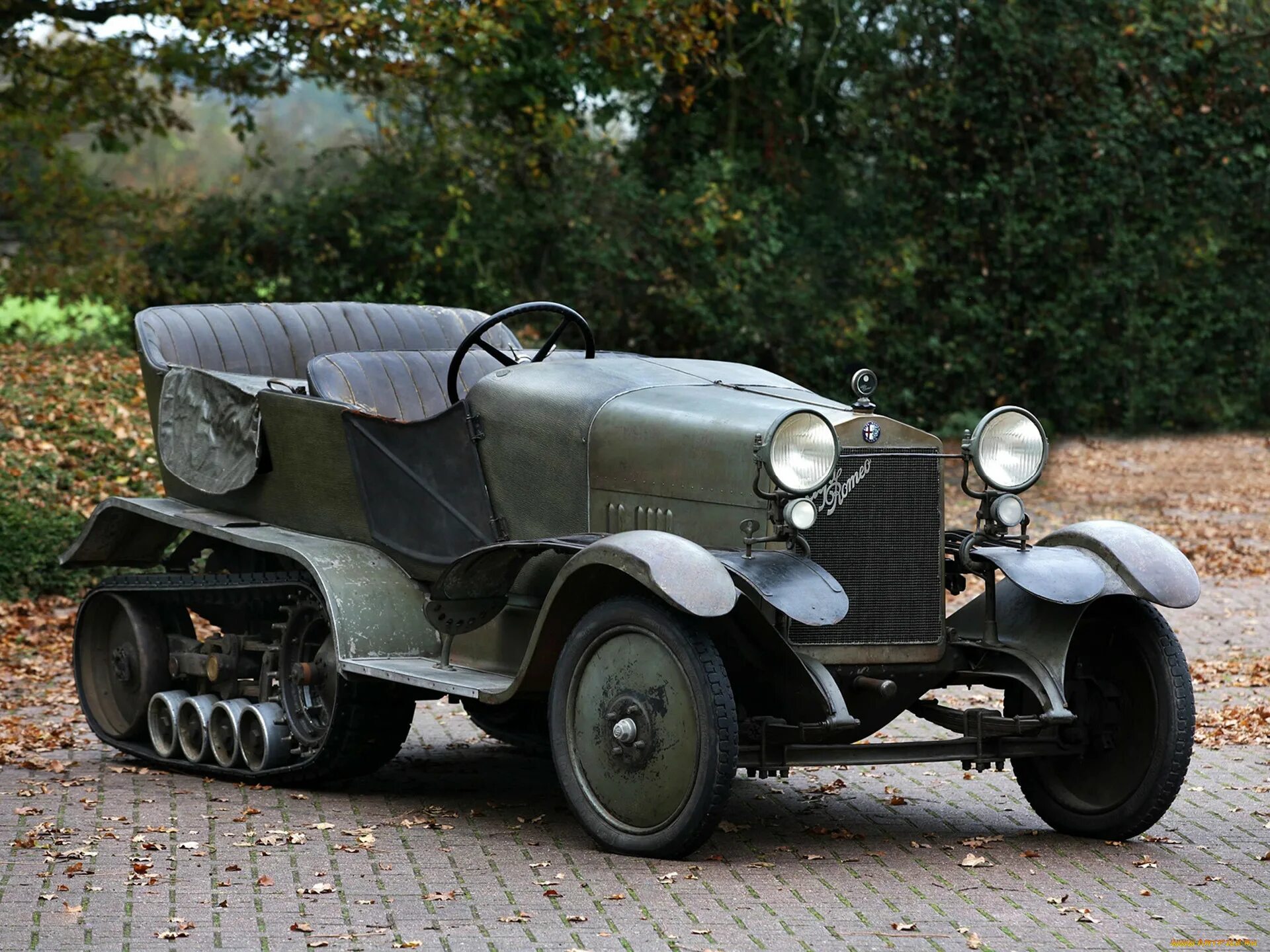 Первый немецкий автомобиль. Alfa Romeo 1925. Alfa Romeo 1930. Alfa Romeo 1940. Alfa Romeo RM.