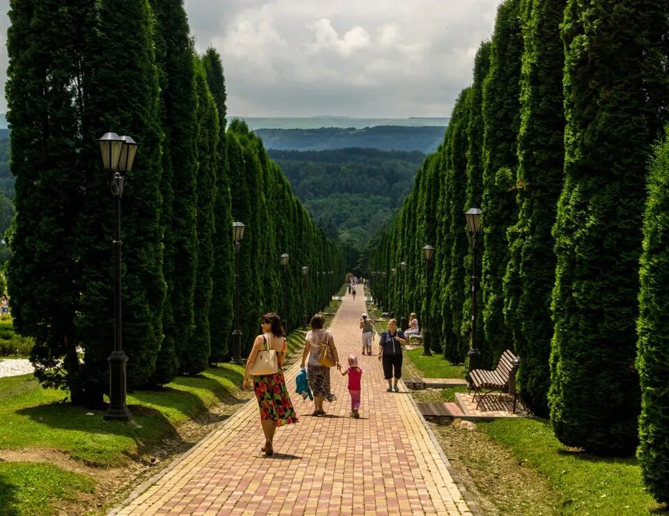 Кисловодск можно ехать. Курортный парк Кисловодск. Кисловодск парк Долина роз. Главный парк Кисловодска. Кисловодск парк Кутузовский.