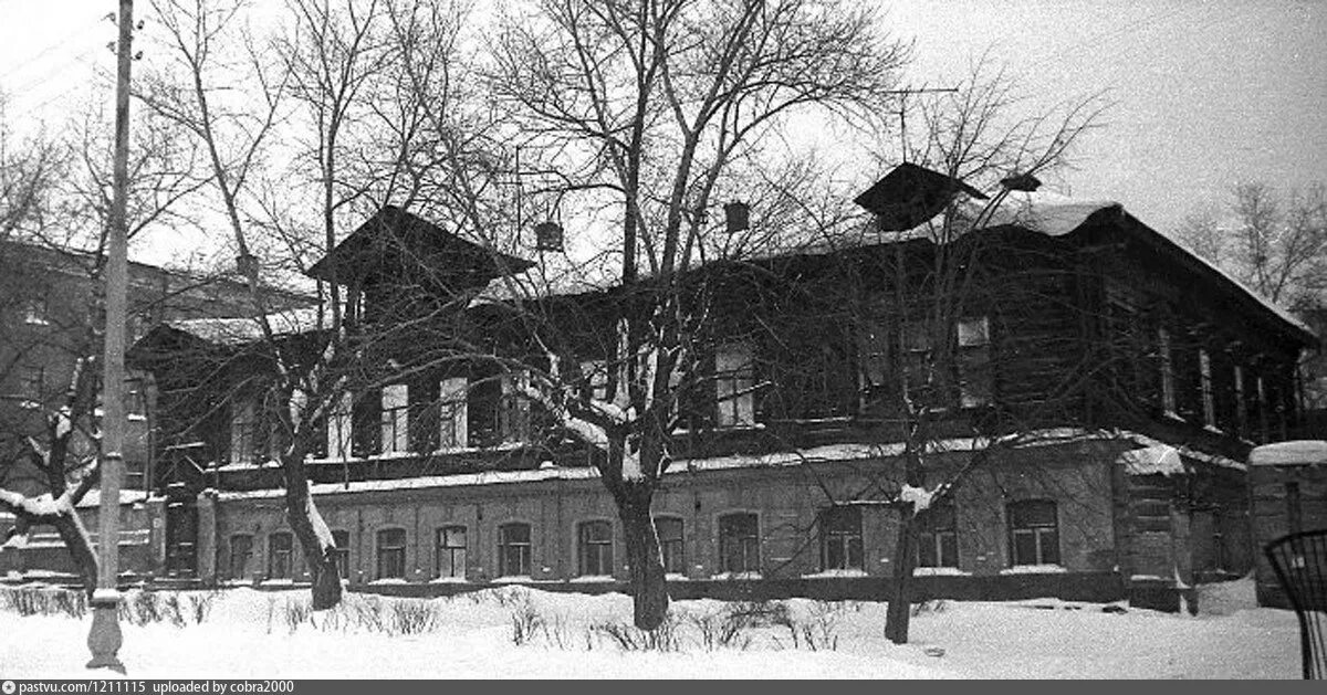 Екатеринбург старый железоделательный завод. Дом е. Горький свердловск. Горького, 33 (дом купца степанова). Свердловск 1984.