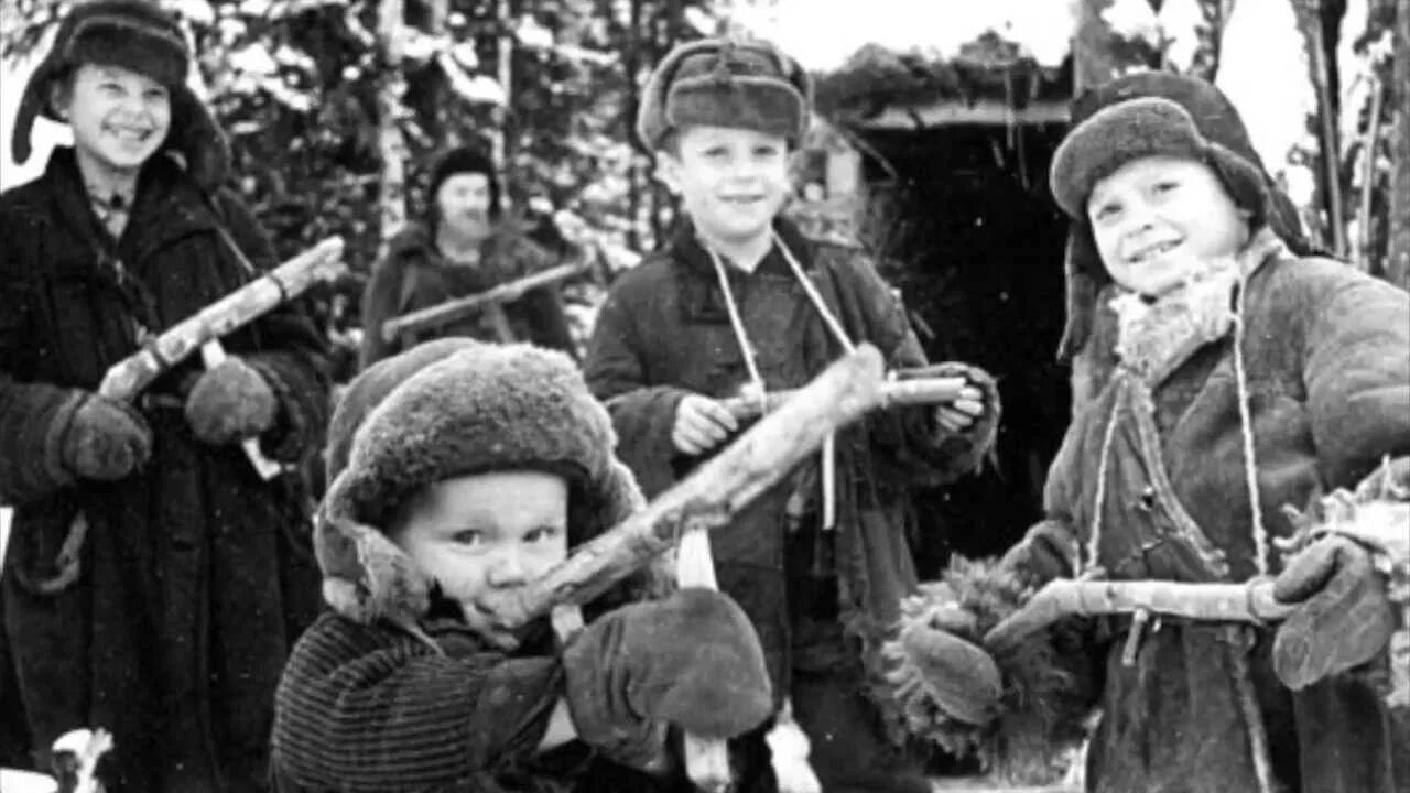 Школьники ленинград. Дети вов блокада ленинграда. Блокада ленинграда эвакуация детей. Вов дети ленинграда. Блокада ленинграда 1941-1945 дети.