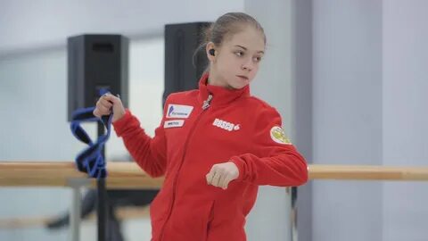 Трусова очки