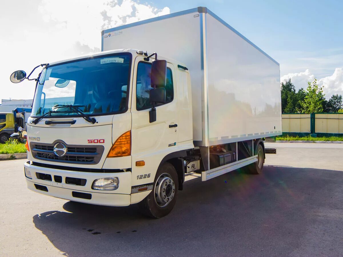 Хино GD 500 тент. Автофургон Hino 500. Изотермические фургоны Хино. Хино 500 изотермический фургон. Купить грузовик хина