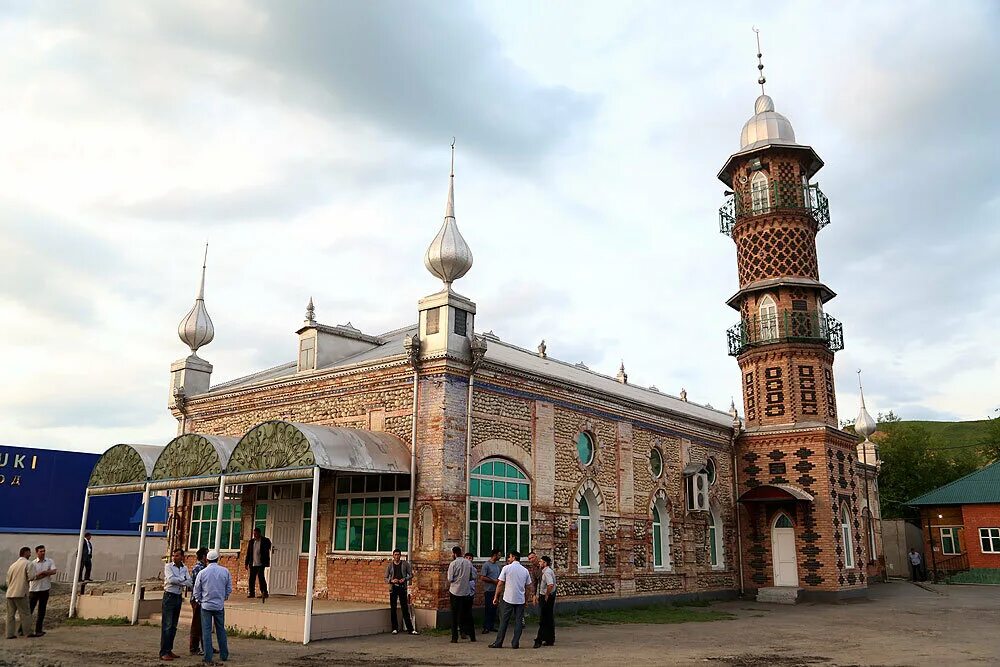 Мечеть Гамурзиево. Соборная мечеть Магас. Мечеть с Гамурзиево Ингушетия. Средние Ачалуки мечеть.