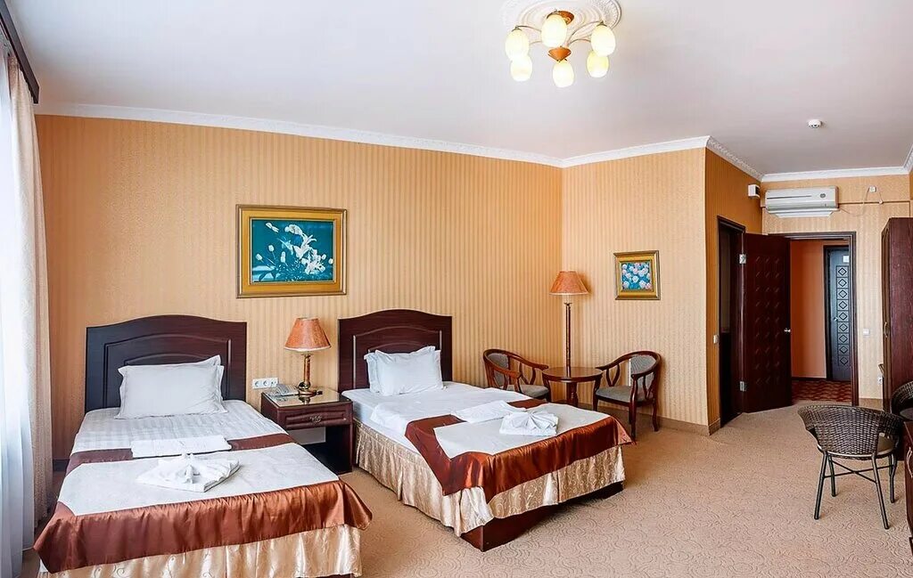 бартон парк алушта официальный сайт. бартон парк отель алушта. крым алушта отель бартон парк. сайт отеля бартон парк алушта. бартон парк алушта ресторан.