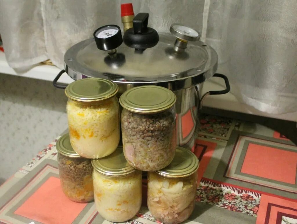 Можно ли приготовить консервированную. Можно ли приготовить консервированную. Рыбные консервы в автоклаве. Консервы из скумбрии в автоклаве. Консервы из речной рыбы в автоклаве.