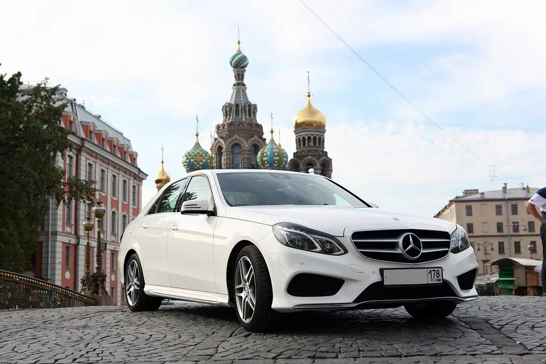 фиат 500 в каршеринге. питер-авто санкт-петербург. питер заказ авто. питер заказ авто. мерседес с300 на невском.