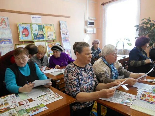 подосиновский район магазин лакомка. демьяновская городская библиотека. фото демьяновской средней школы. коррекционная школа демьяново. 100 лет тендрякову.