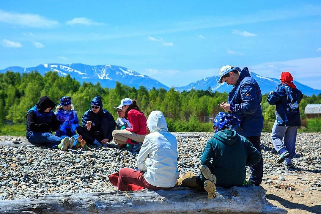 Заповедник для туристов является. Заповедник для туристов является. Заповедник для туристов является. Хайкинг арагви. Горы туризм.