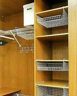 Нижняя полка в шкафу
