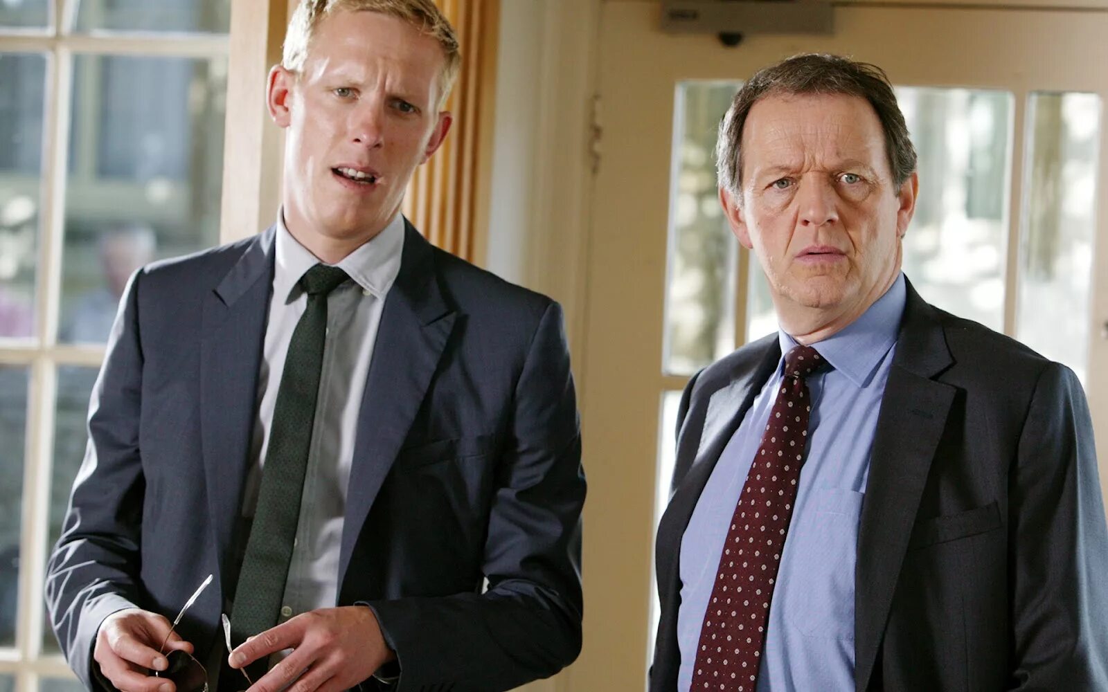 Льюис детектив. Инспектор льюис сериал. Кевин уотли инспектор морс. Инспектор льюис. Инспектор льюис 4 сезон 3 серия.