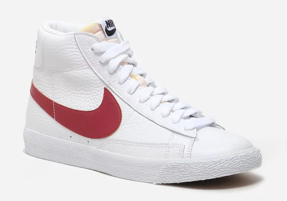 Блейзеры кроссовки найк. Найк блейзер МИД 77. Nike Blazer Mid 77 Original. Nike Blazer Mid 77 Vintage. Nike Blazer Mid 77 White/University Red-Black.