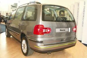 Volkswagen sharan года выпуска. Фольксваген Шаран 2005. Фольксваген Шаран в 5. VW Sharan 2006. Volkswagen Sharan 2005 back.